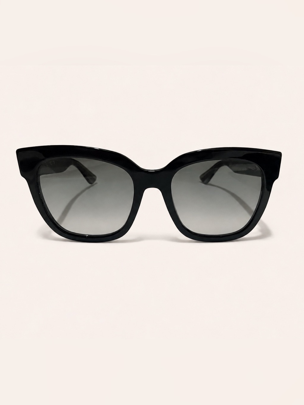 Gucci Black Oversized Square Sunglasses with Purple Case, Dust Bag, & Dust Cloth - Picture 2 of 4